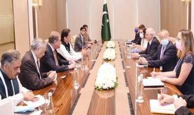 PM Imran calls upon EU, int'l community to support rehabilitation of Afghan refugees