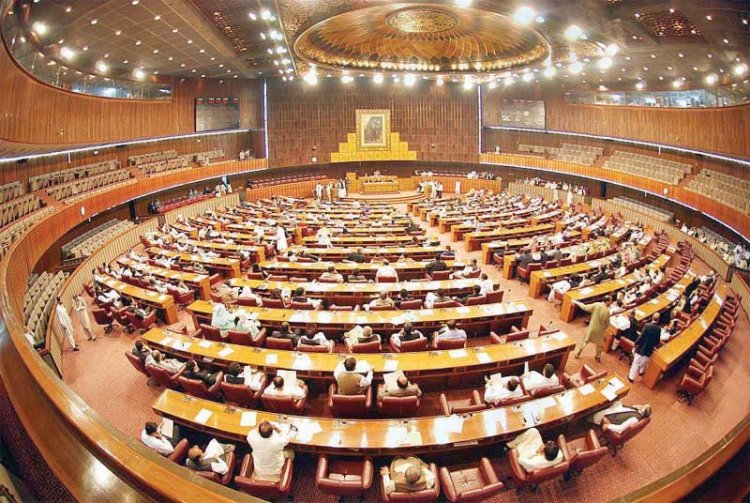 Newly elected AJK legislative assembly members sworn in